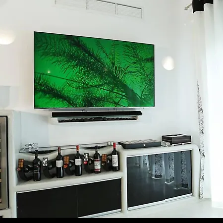 Apartament Loft - Santorini Luxury Kamári