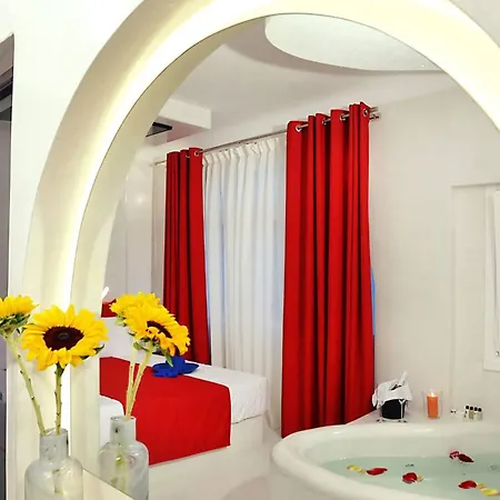 Loft - Santorini Luxury Kamári